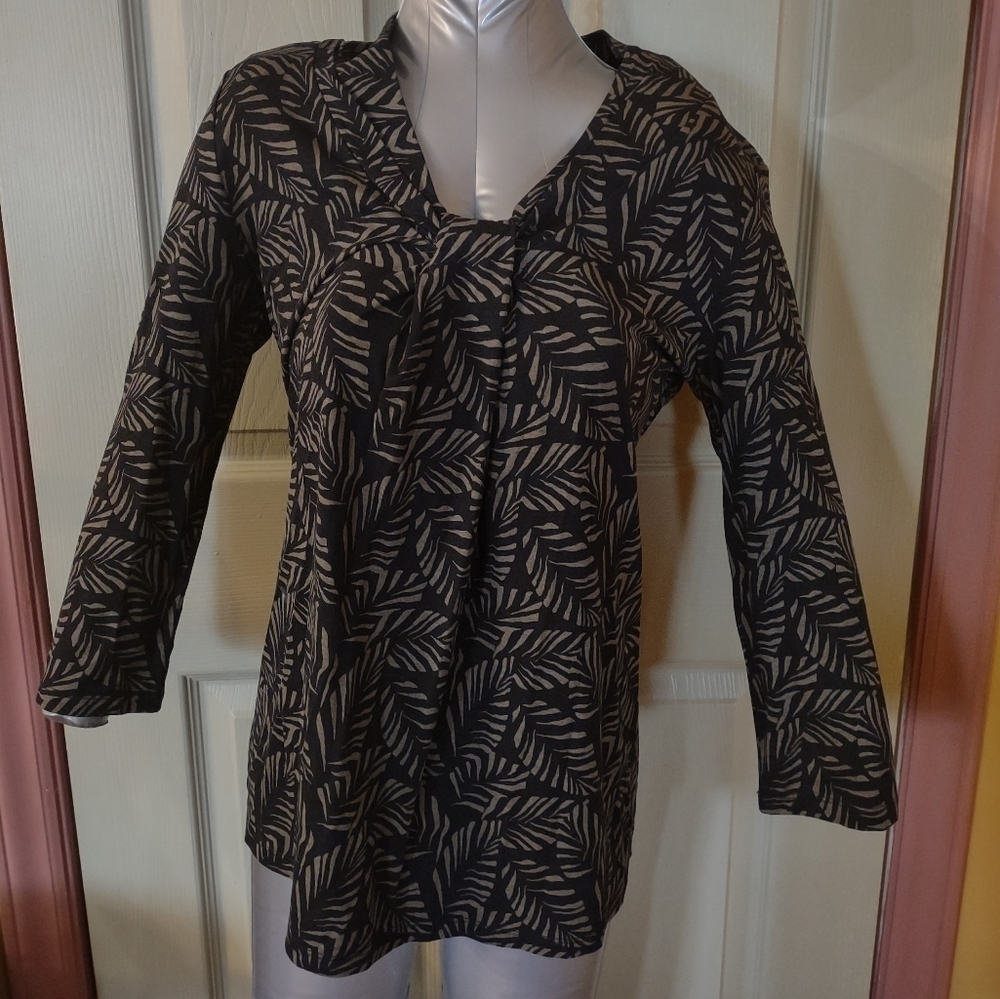 Grayson woman's long sleeve size medium shirt top blouse